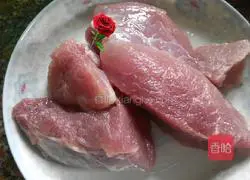 sage and leeks Illustration of how to make pork dumplings 3