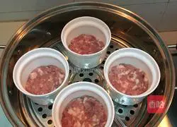 Illustration of how to make egg patty soup 2