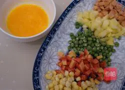 Illustration of how to make pineapple (pineapple) fried rice 2