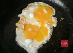 Illustration of making bacon sandwich 2