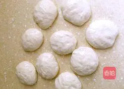 Illustration of how to make fried pancakes 4