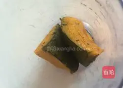 Illustration of how to make pumpkin steamed buns 2