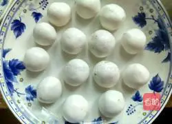 Illustration of how to make glutinous rice balls stuffed with bean paste 8