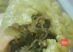 Illustration of how to make colorful stuffed buns 19