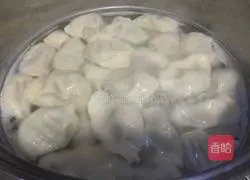 Illustration of how to make wild vegetable and pork dumplings 6