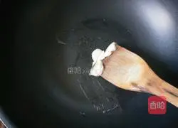 Illustration of how to make lard fried rice 3