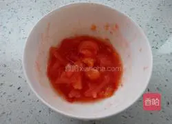 Illustration of how to make simple egg and tomato fried noodles 4