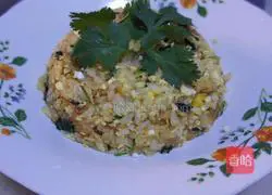 Illustration of how to make salted duck egg fried rice 6