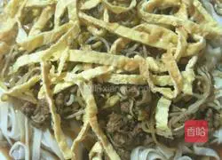 Illustration of Qingtian Scallion Noodles 15