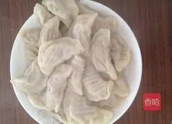 Illustration of how to make eggplant and pork dumplings 10