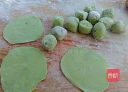 Mutton Illustration of how to make stuffed dumplings 11