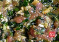 Illustration of how to make three fresh dumplings 5