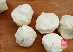 Illustration of how to make five-spice green onion cake 3