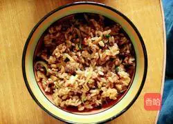 Illustration of how to make soy sauce fried rice 1