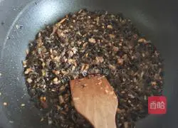 Illustration of how to make vegetarian buns with radish filling 4