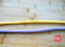 Illustration of how to make pumpkin and purple sweet potato lollipop steamed buns 13