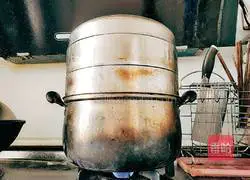 Illustration of how to make beef brisket and leek buns 19