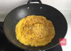 Illustration of how to make whitebait egg cake 5