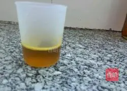 Illustration of how to make bean paste cakes (electric pancake version) 1