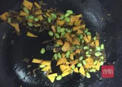 Illustration of how to make tomato sauce fried rice 5