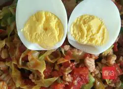 Illustration of how to make egg, tomato and meat minced noodles 13