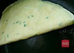 Illustration of how to make green onion egg pancake (spicy flavor) 10