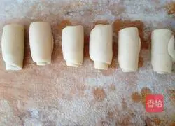 Illustration of how to make bean paste cake with electric pan 12