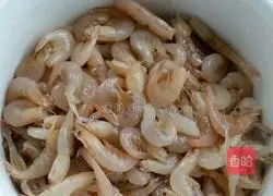 Illustration of how to make white rice and shrimp cakes 2