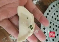 Illustration of how to make handmade dumplings 12