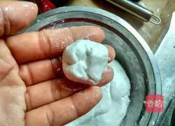 Illustration of how to make glutinous rice balls stuffed with bean paste 6