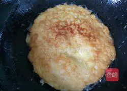 Illustration of how to make egg cake rice 8