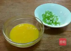 Illustration of how to make preserved golden fried rice 3