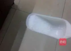 Illustration of how to make fried rice with cooked fungus and eggs 8