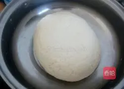 Illustration of how to make three fresh meat dumplings 1