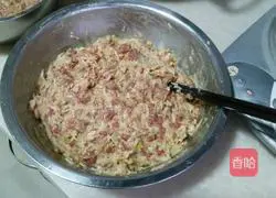 Illustration of how to make beef and radish buns 5