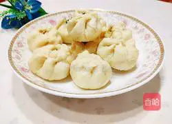 Illustration of how to make beef brisket and chive buns 20