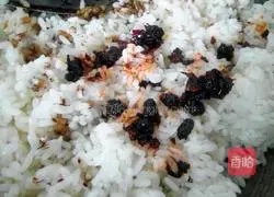 Illustration of how to make cabbage Laoganma fried rice 5