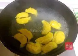 Illustration of how to make corn and pork dumplings 17