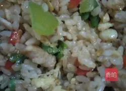 Illustration of how to make egg fried rice 9