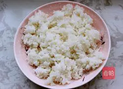 Illustration of how to make golden egg fried rice 1