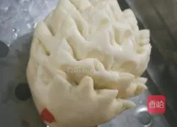 Illustration of how to make sweet potato core steamed buns 5