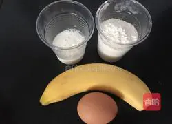 Illustration of how to make banana milk waffles 1