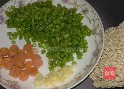 Illustration of how to make beans and egg noodles 2