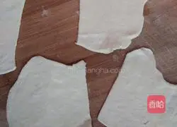 Illustration of how to make bacon and vegetable pancakes 8