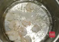 Illustration of how to make shrimp fried rice 2