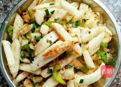 Illustration of how to make fried steamed buns with green pepper 9