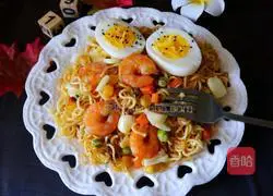 Illustration of how to make assorted fried noodles with shrimps 4