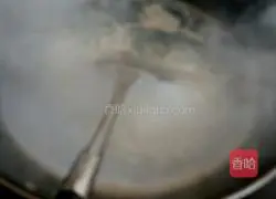 Illustration of how to make Lao Gan Ma’s fried noodles 1