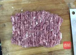 Illustration of how to make cabbage and pork pie 5