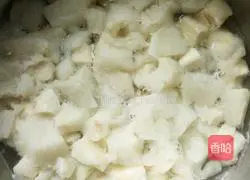 Illustration of how to make Xiangpiao Shili (rice wine made from banana steamed buns)